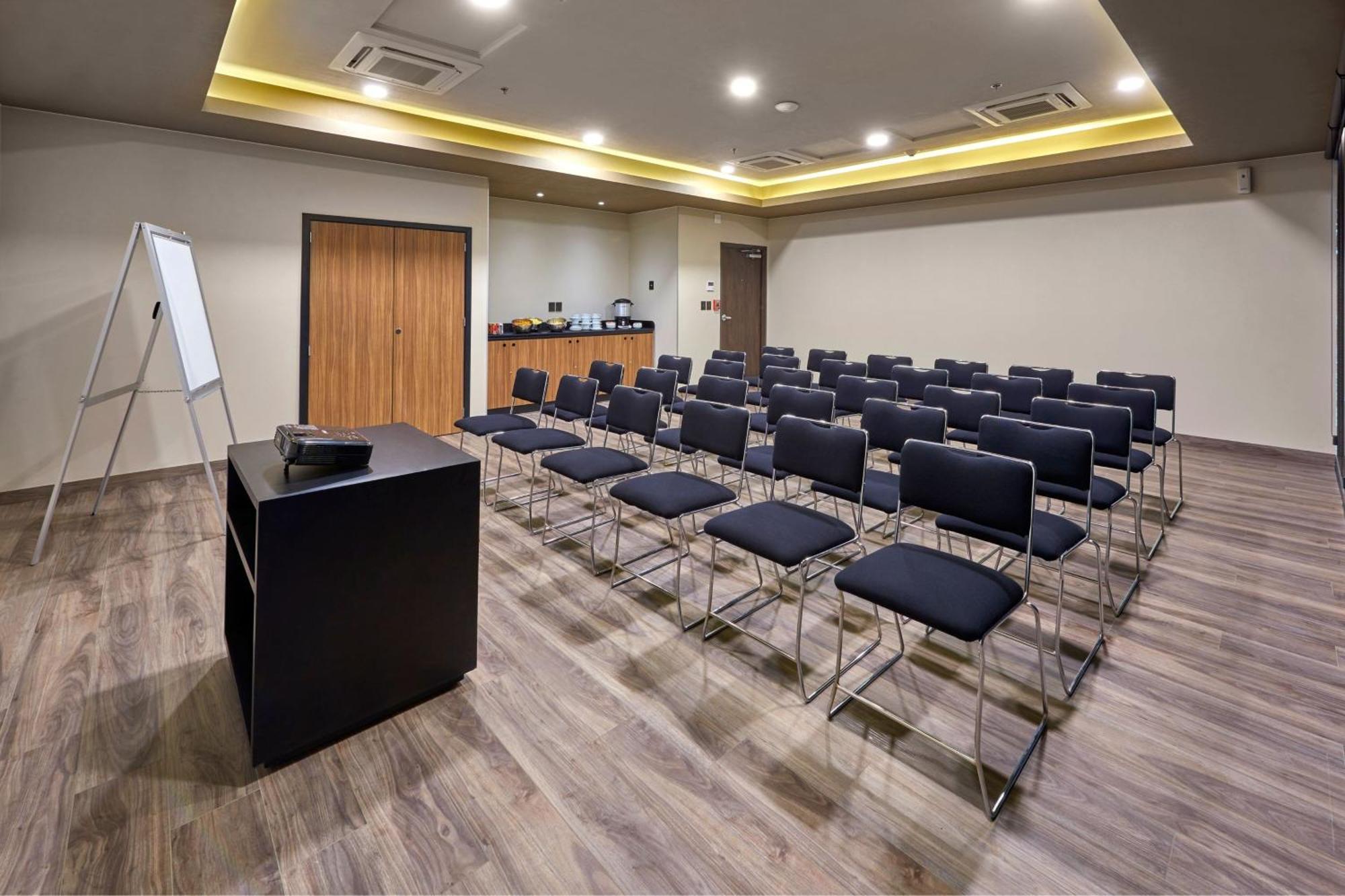 City Express Plus By Marriott Ciudad De Mexico Interlomas Extérieur photo